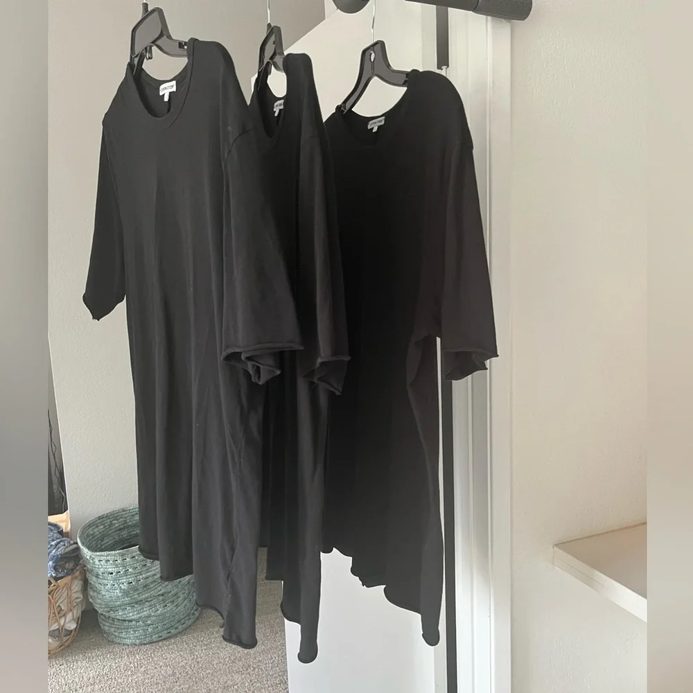 COTTON CITIZEN LOT of 3 Black Raw / Rolled Hem Tees, Large